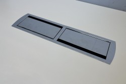 Kompakt møtebord fra Svenheim i hvitt / krom, 200x90cm, passer 6-8 personer, pent brukt