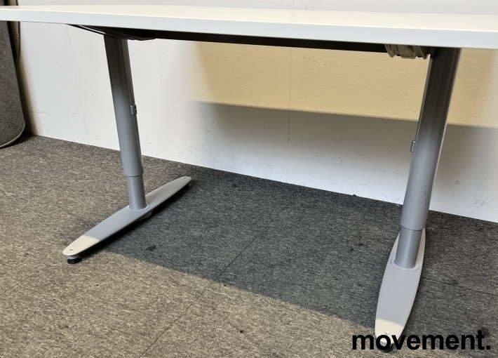 Solgt!Kinnarps T-serie skrivebord - 2 / 2