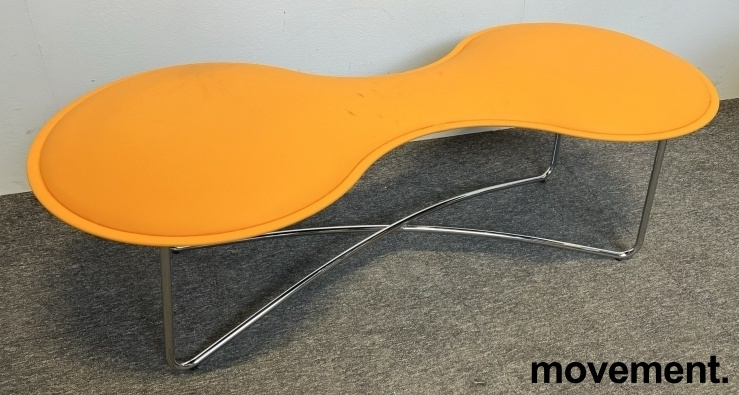 Sittebenk / loungemøbel i orange - 1 / 2
