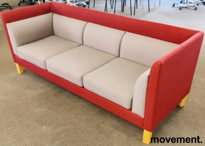 Solgt!Loungesofa i rød/lys grå, 3seter, - 1 / 2