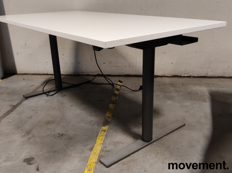 Solgt!Skrivebord med elektrisk hevsenk i - 2 / 3