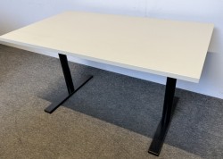Kompakt møtebord i sandfarget linoleum / sortlakkert metall, 140x80cm, passer 4 personer, pent brukt