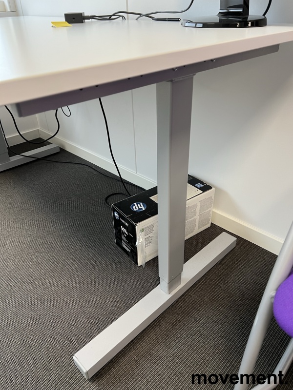 Solgt!Skrivebord med elektrisk hevsenk i - 3 / 3