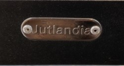 Utebord fra Jutlandia i mørk tre-look / sort, 150x90cm, pent brukt