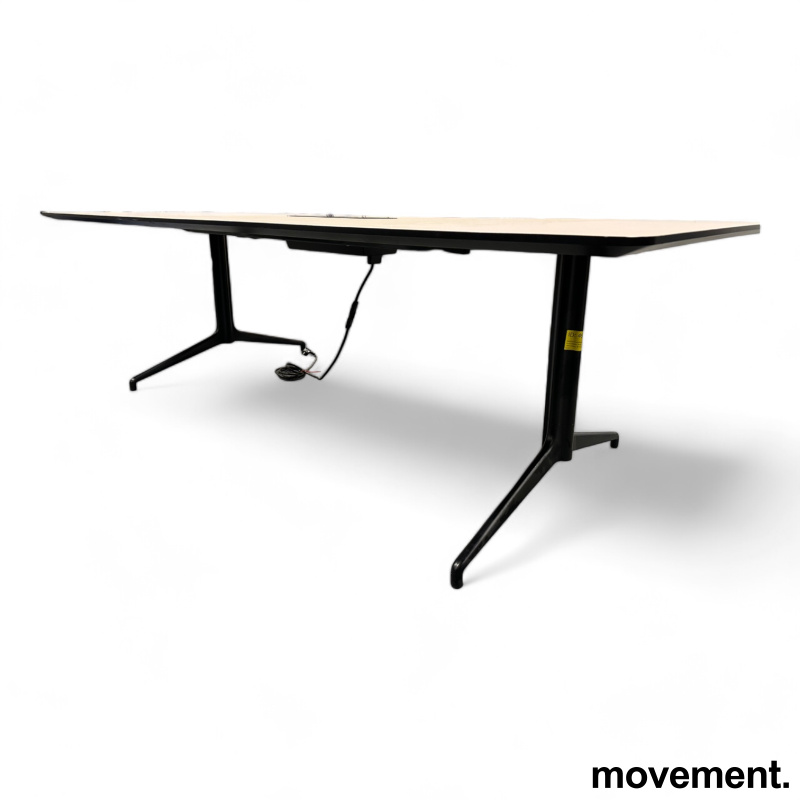 Solgt!Møtebord i pudderrosa linoleum fra - 2 / 3