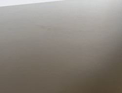 Møtebord i varmgrått / krom fra ForaForm, modell Next, 240x120cm, 8-10 personer, pent brukt