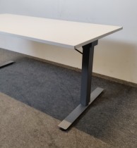 Skrivebord med elektrisk hevsenk i hvitt / grått fra EFG, 160x80cm pent brukt understell med NY plate