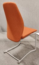 Møteromsstol / besøksstol fra Kinnarps, mod Plus 376, NYTRUKKET i terracotta-farget ullstoff, pent brukt