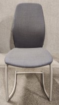 Møteromsstol / besøksstol fra Kinnarps, mod Plus 376, NYTRUKKET i blått ullstoff, pent brukt