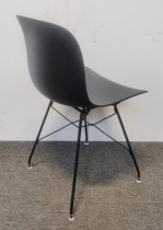 Konferansestol i sort fra Magis, modell Troy, design: Marcel Wanders, Pent brukt