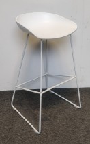 Barkrakk / barstol fra HAY, About a stool, sete / understell i hvit, sittehøyde 77cm, pent brukt