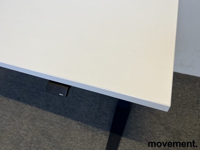 Solgt!Skrivebord med elektrisk hevsenk i - 2 / 3