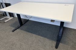 Skrivebord med elektrisk hevsenk i hvitt / sort fra Duba B8, 160x80cm, pent brukt
