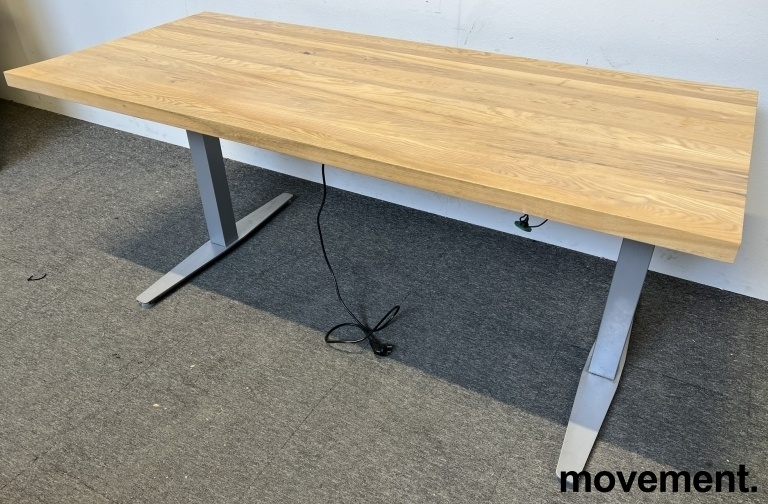 Solgt!Skrivebord med elektrisk hevsenk, - 1 / 3