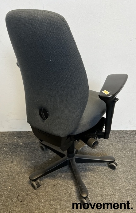 Solgt!Kontorstol: Kinnarps 9000-serie i - 2 / 2