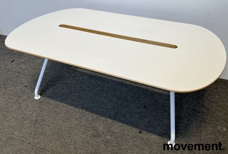 Solgt!Loungebord / sofabord i hvitt fra - 1 / 2