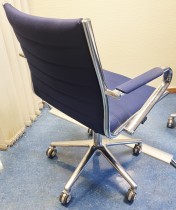 Konferansestol fra Sitland på hjul i blått / krom, modell Classic, pent brukt