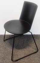 Stol fra Fredericia i sort, Acme sled base, 46cm sittehøyde, pent brukt