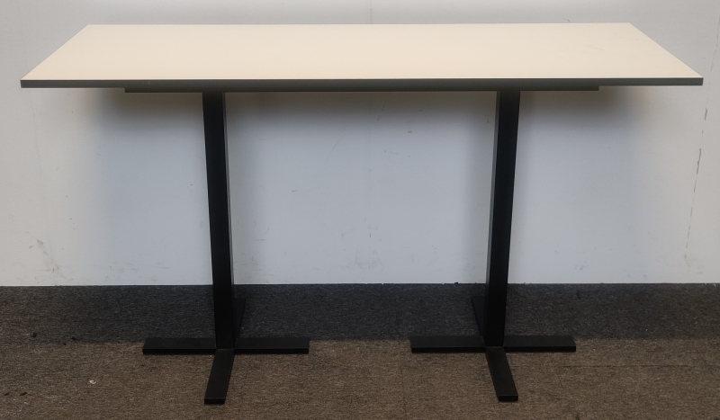 Høyt arbeidsbord / barbord fra