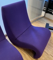 Loungestol fra Vitra, modell Amoebe, design: Verner Panton, lilla ullstoff, pent brukt