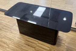 Loungebord i rødbrunt metall fra Vitra, Metal Side Table - str LARGE, R & E Bouroullec, pent brukt