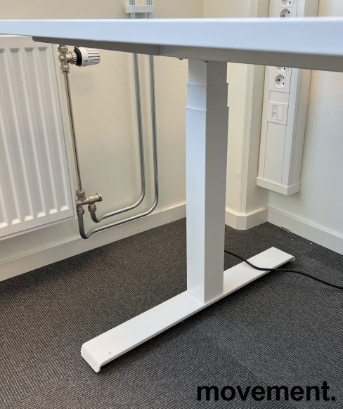 Solgt!Skrivebord med elektrisk hevsenk i - 2 / 2