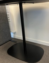 Skandiform Matsumoto loungebord i sortlakkert ask, 80x55 cm, understell i sort, 73cm høyde, pent brukt