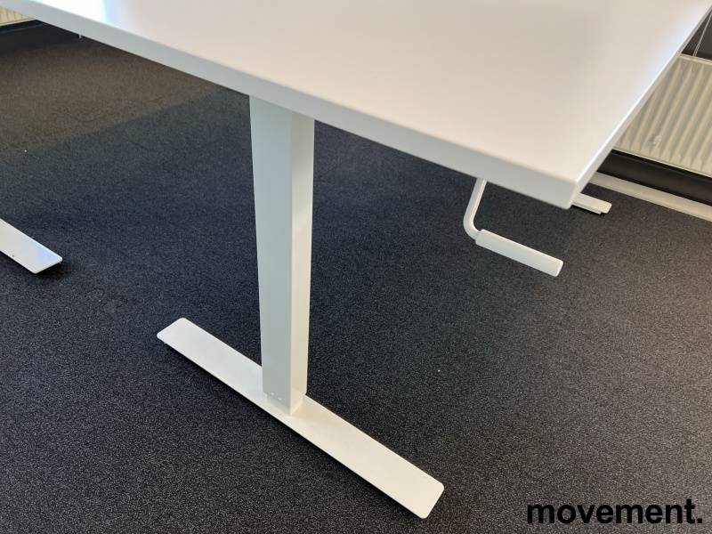 Solgt!Skrivebord med manuell hevsenk i - 2 / 2