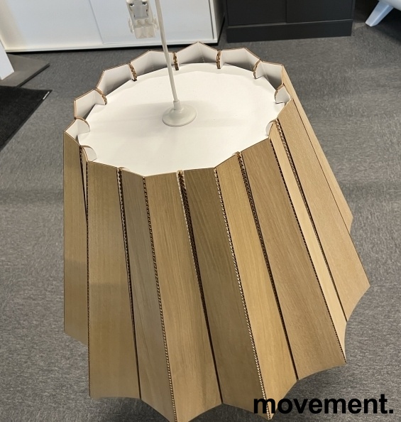 Solgt!Taklampe laget i bølgepapp /