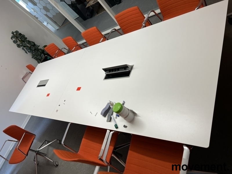 Solgt!Møtebord / konferansebord i hvitt / - 1 / 3