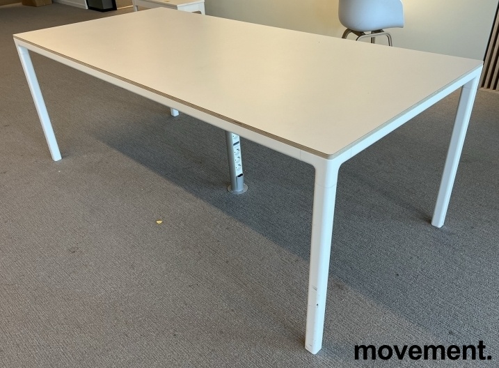 Solgt!Møtebord / konferansebord i hvitt - 2 / 3