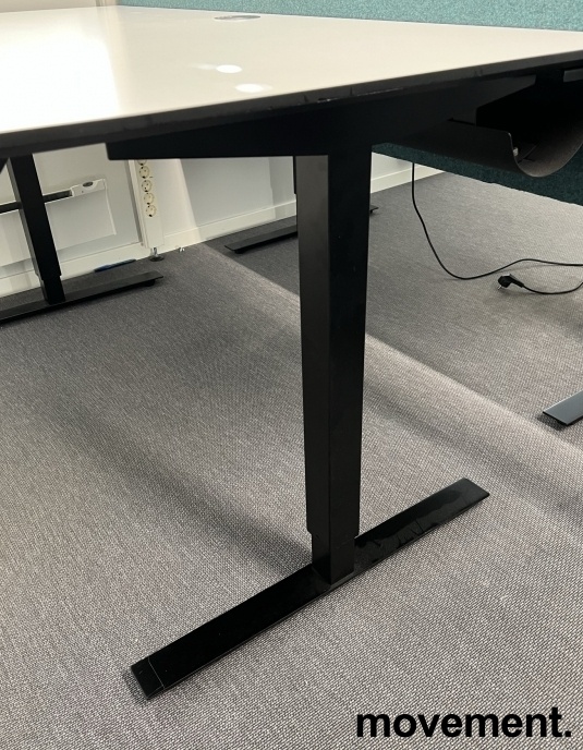 Solgt!Skrivebord med elektrisk hevsenk i - 4 / 4