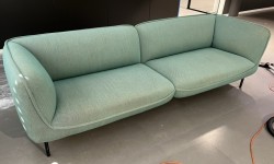 3-seter sofa i grønt stoff fra Edsbyn, modell Gather, bredde 240cm, pent brukt