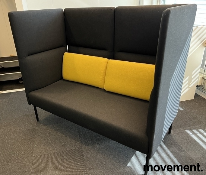 Solgt!Alkovesofa i sort Remix-stoff fra - 2 / 2