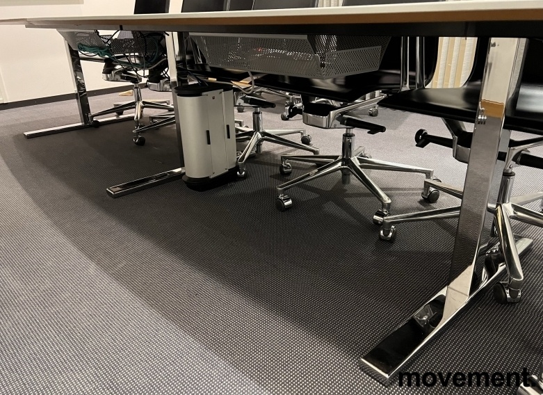 Solgt!Møtebord / konferansebord i hvitt / - 2 / 3