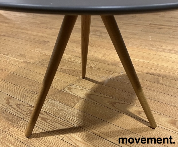 Solgt!Rundt loungebord fra ForaForm, - 2 / 2