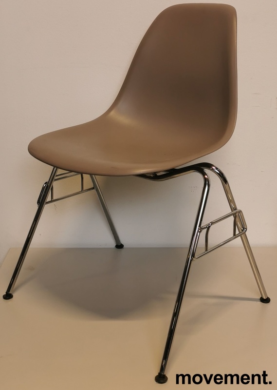 Solgt!Vitra DSS konferansestol i brun / - 1 / 3