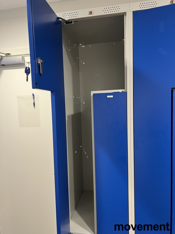 Solgt!Garderobeskap i stål, lys grå / blå - 2 / 2