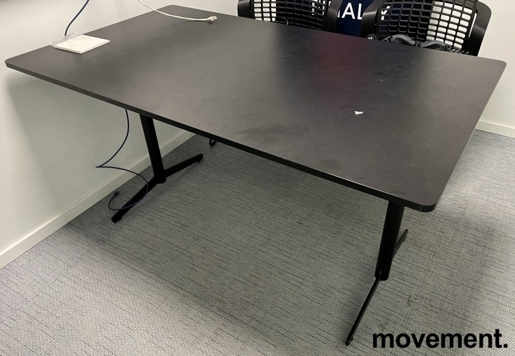 Solgt!Kompakt møtebord / konferansebord i - 1 / 2