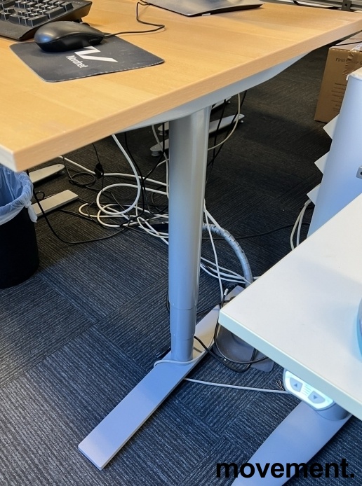 Solgt!Kinnarps Oberon elektrisk hevsenk - 2 / 2