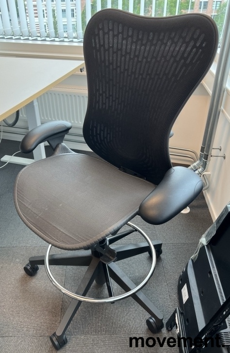 Solgt!Kontorstol/arbeidsstol i sort / - 1 / 2