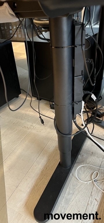 Solgt!IKEA Bekant elektrisk hevsenk i - 3 / 4