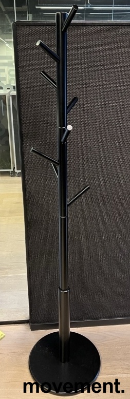 Solgt!Stumtjener i sort, 175cm høyde,