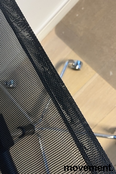 Solgt!Kontorstol: Eames EA119 med høy - 3 / 4