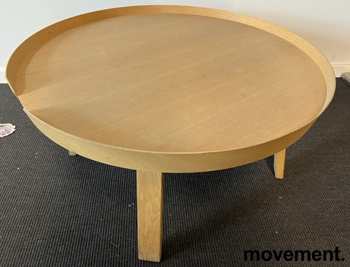 Solgt!Loungebord i eik finer fra Muuto,