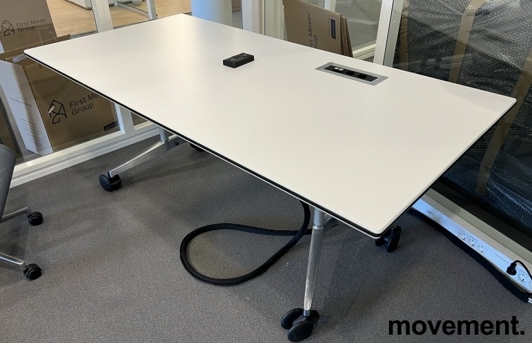 Solgt!Møtebord / kantinebord / klappbord - 1 / 2