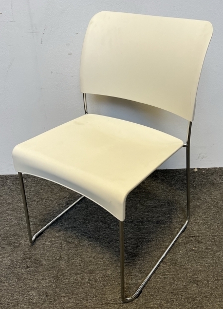 Stablebar konferansestol fra Vitra