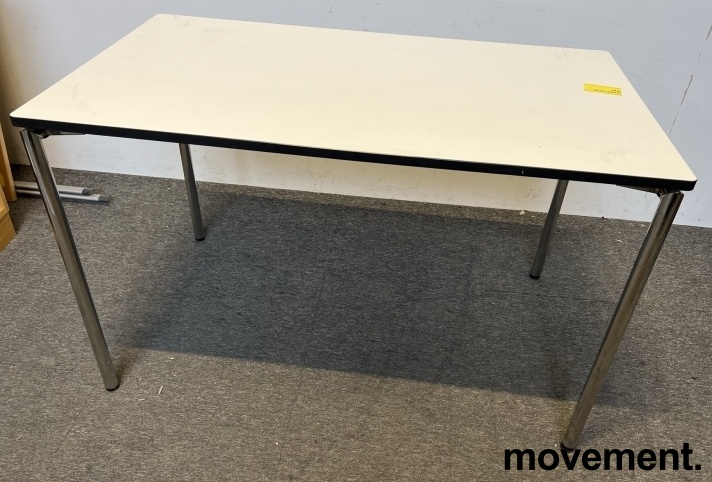 Solgt!Kompakt møtebord / kantinebord fra - 1 / 3