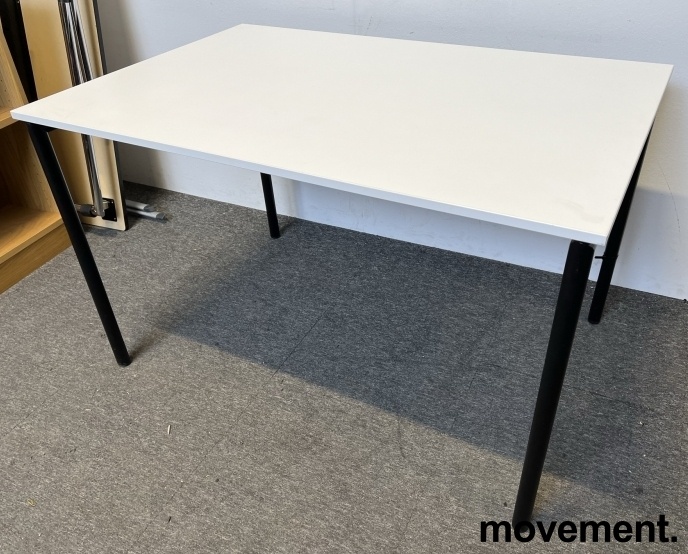 Solgt!Kompakt møtebord / kantinebord fra - 2 / 4
