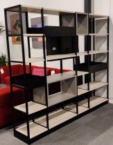 Hylle / reol / romdeler modell Combus fra Narbutas med plantekasser og TV-oppheng, bredde 235cm, NY / UBRUKT